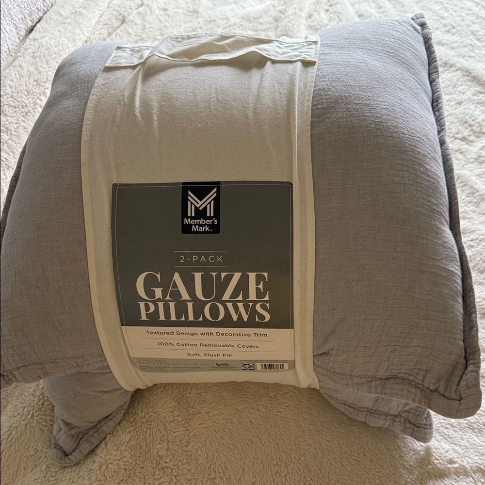 Member's Mark Soft Gray Gauze Pillows - 2 Pack